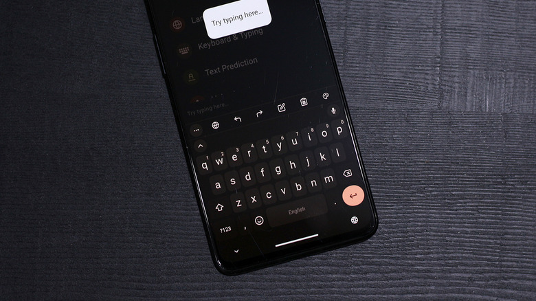 FUTO Keyboard on an Android phone