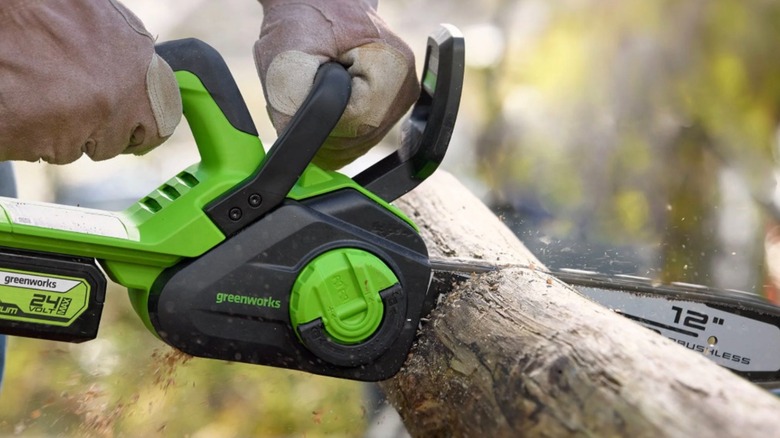 Greenworks 24V 12-inch CS24L410 in use