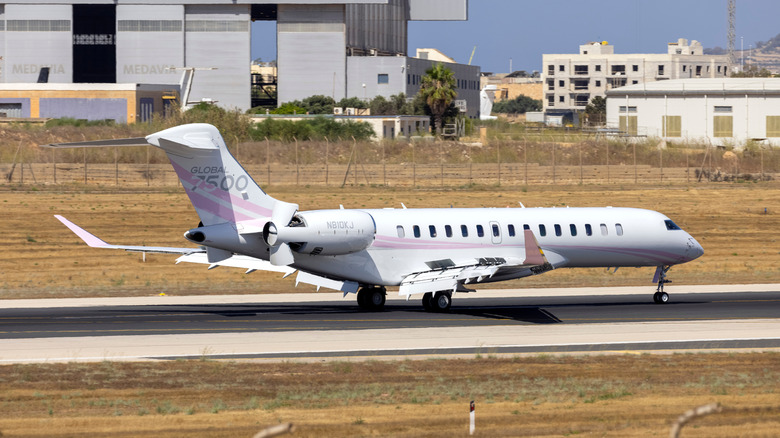 kylie jenner's private Bombardier Global 7500 plane