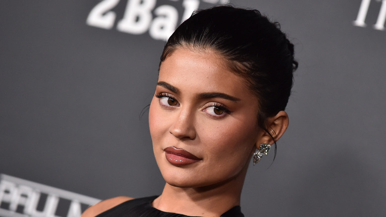 kylie jenner at the Baby2Baby gala