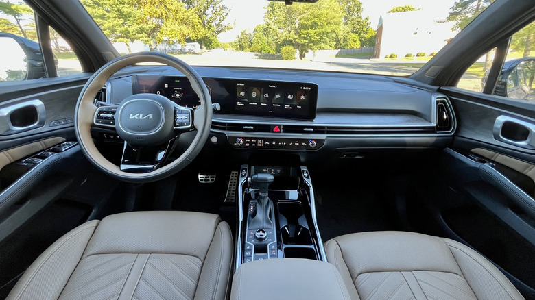 Kia Sorento interior