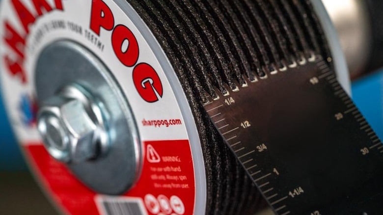 multi-tool blade with blade sharpener