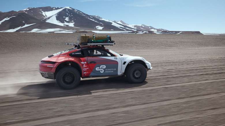 porsche 911 offroad dirt mountain