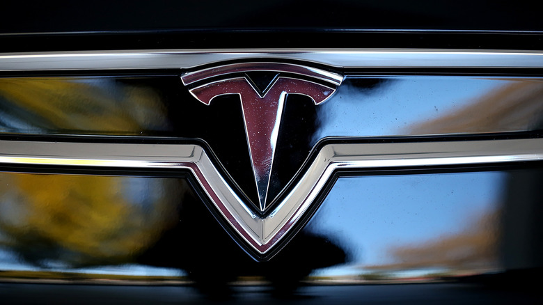 Tesla cockpit screen map software