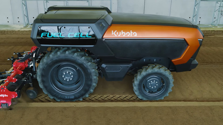 Side profile of the Kubota autonomous tractor