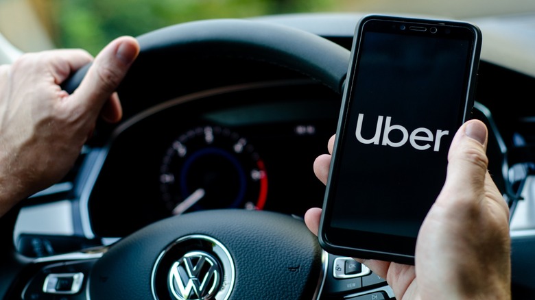 uber app phone in car