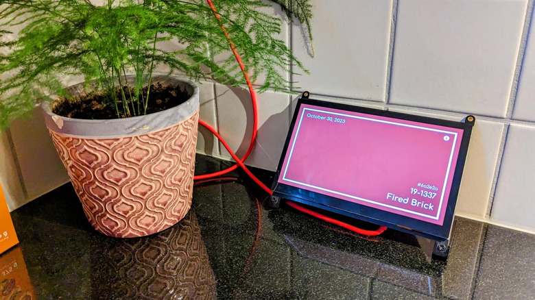 Raspberry Pi smart display in kitchen