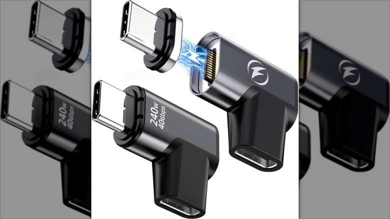 DuHeSin 240W USB-C Magnetic Adapter with lightning between the two parts