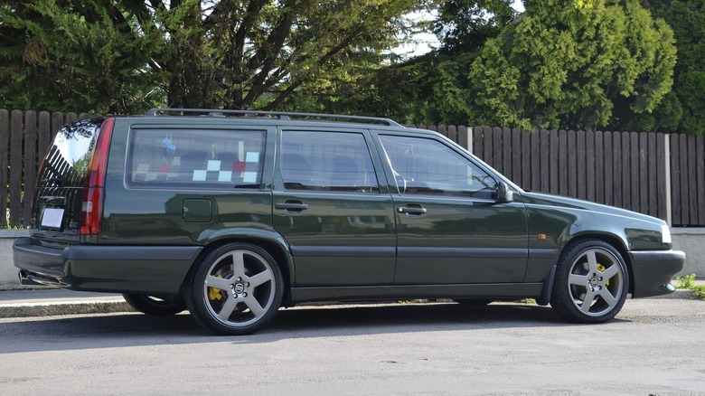 Volvo 740 station wagon