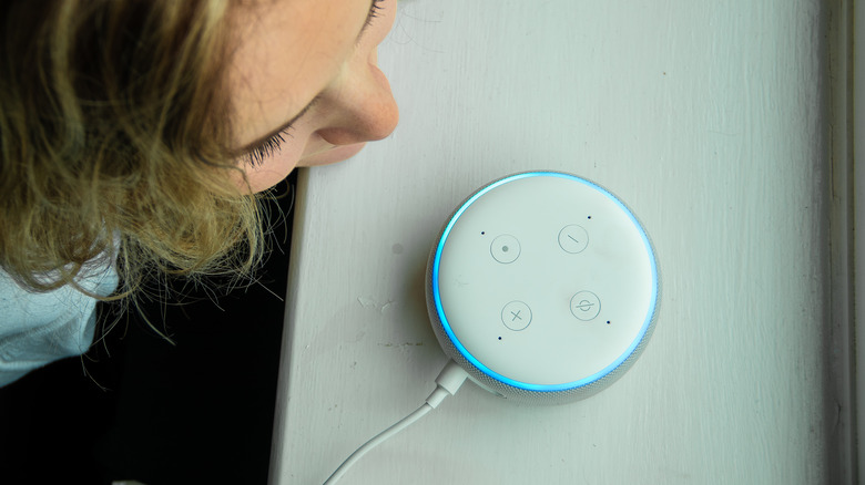 Child talks to Amazon Alexa