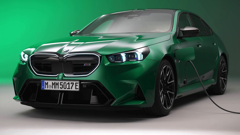 The 2025 BMW M5 in green