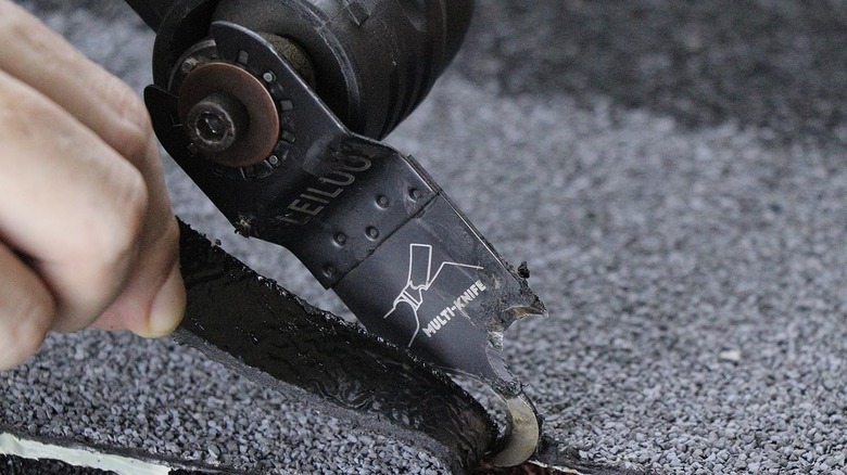 Oscillating Multi Tool with Hook Knife Blade