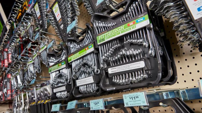 Harbor Freight tools in store