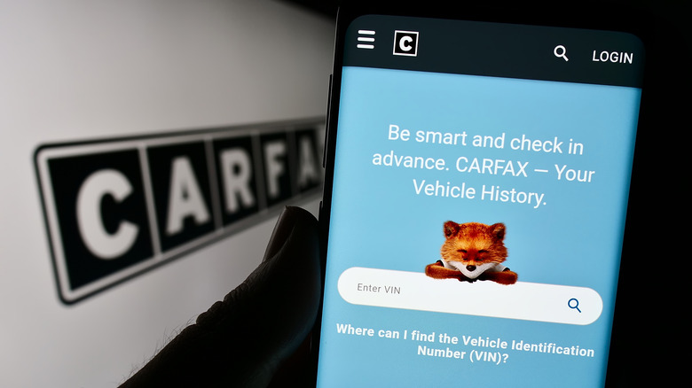 Carfax vehicle history search screen on smartphone app