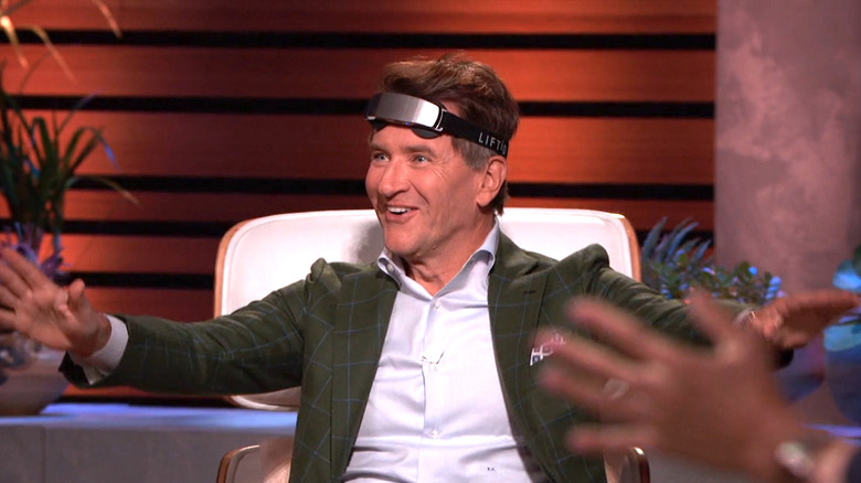Robert Herjavec testing LiftiD on Shark Tank
