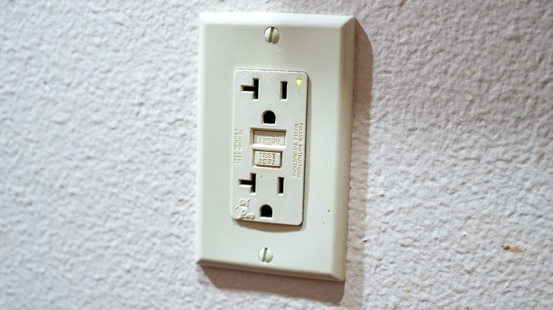 Electrical outlet