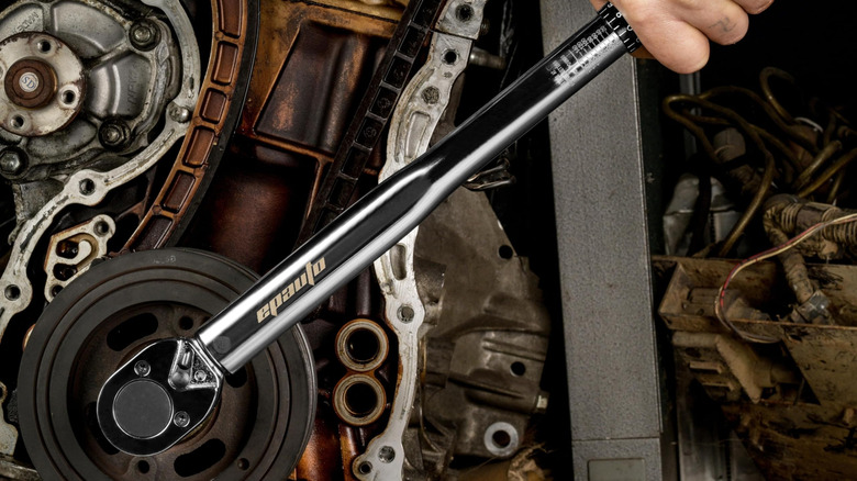 an EPAUTO Fixed Square 1/2-inch Drive Click Torque Wrench