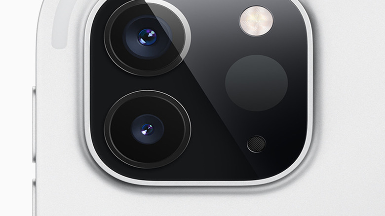 iPad showing rear cameras and LiDAR sensor