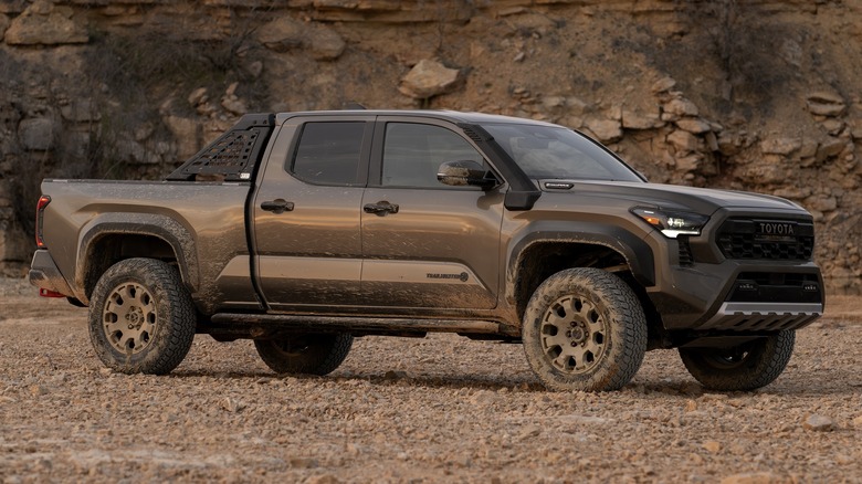 Toyota Tacoma Trailhunter near cliff