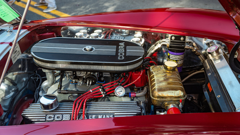 "Side Oiler" 427 FE big block inside 1967 Shelby Cobra