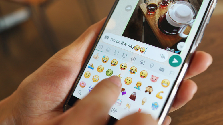 Using WhatsApp emojis