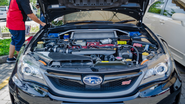 Subaru EJ25 engine