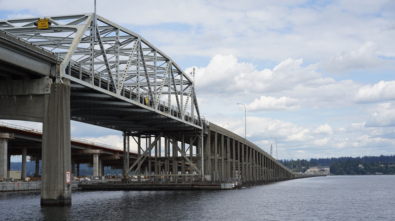 520 floating bridge