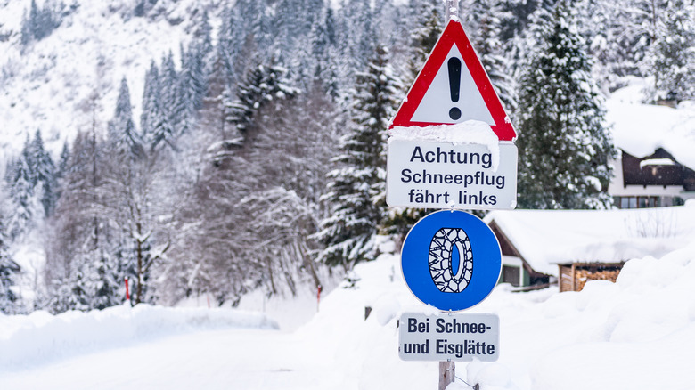 This is an Austrian snow chains required sign.