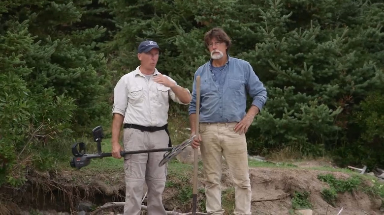 Gary Drayton and Rick Lagina at Smith's Cove just before finding the lead cross.