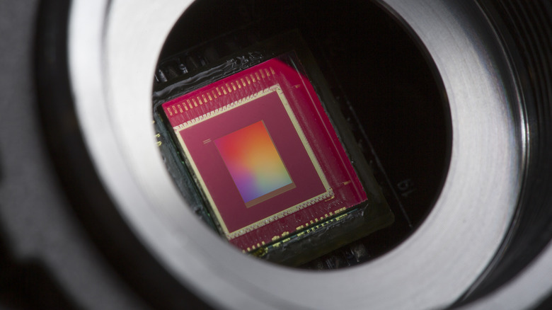 CMOS sensor