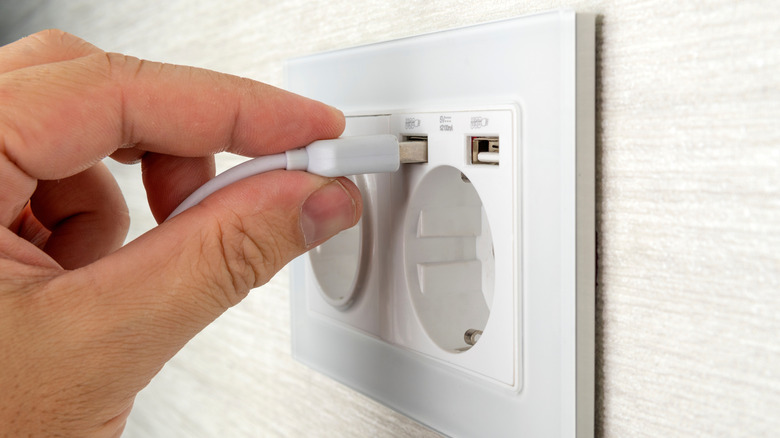 Plugging USB into wall