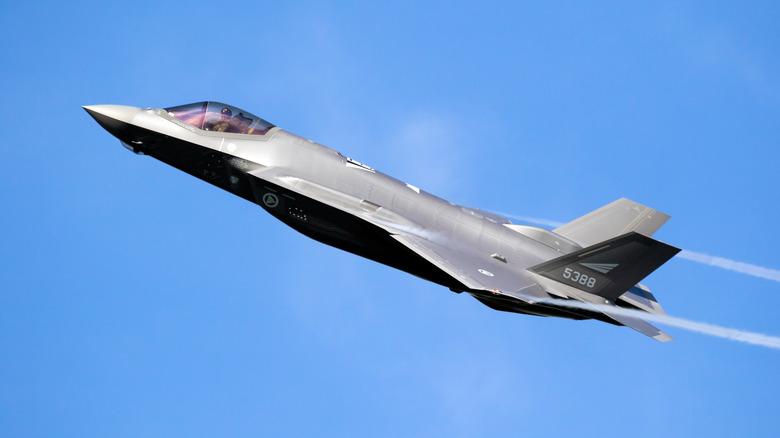Norwegian Air Force F-35 with drag chute pod installed