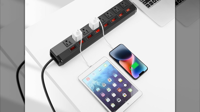 Power strip with individual off switches for every socket