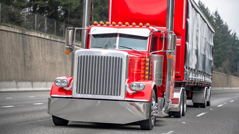 Semi truck with vertical stack