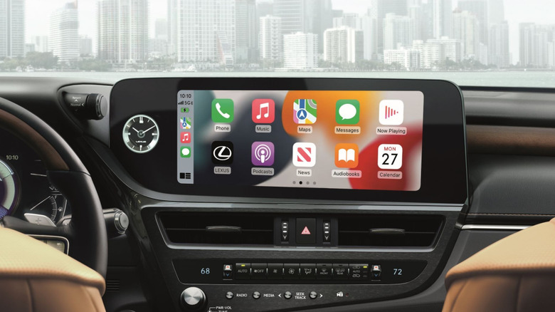 2025 Lexus ES 350 dashboard screen and clock