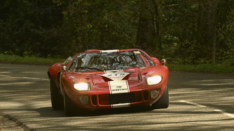Front shot of a Ford GT40 driving