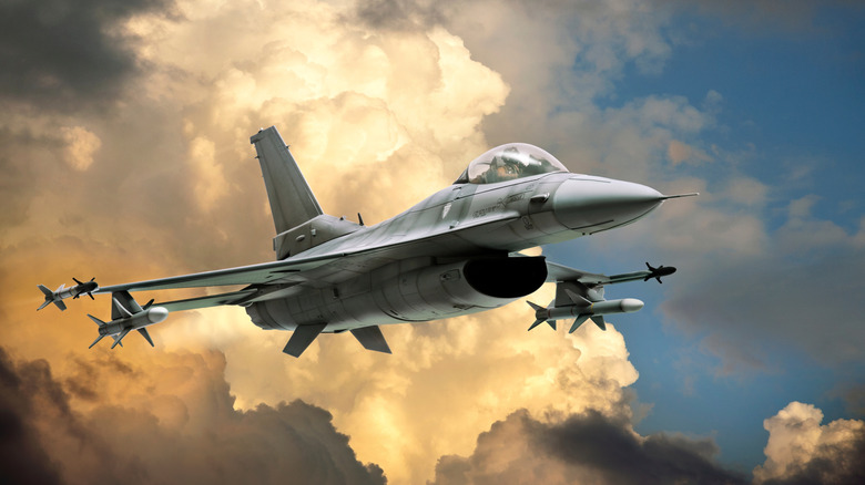F-16  fighter jet in flight