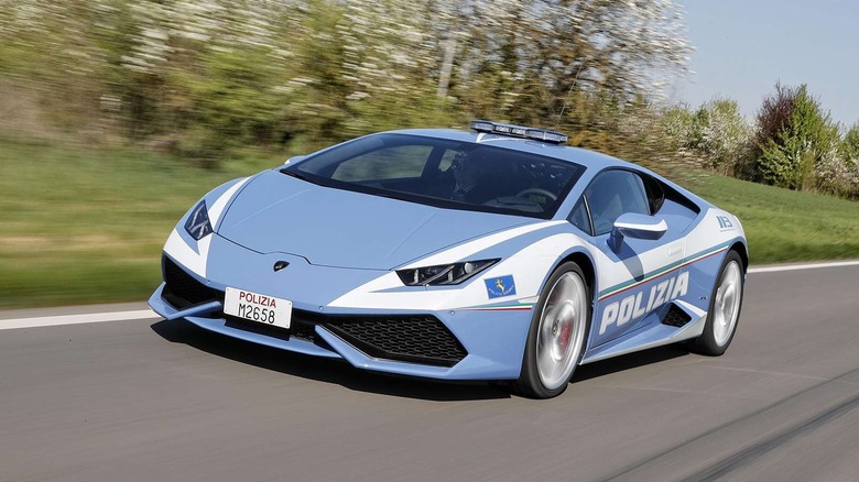 Italian police Lamborghini Huracáns on road