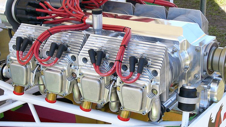 Jabiru 5100 engine with two spark plugs per cylinder