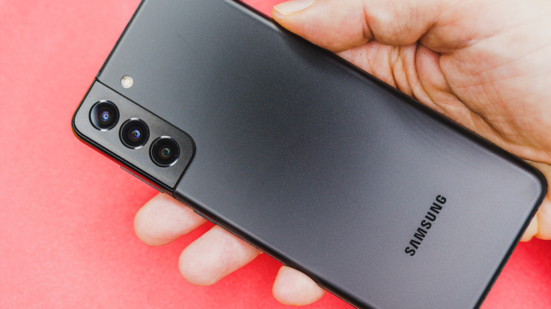 Person holding a Samsung Galaxy phone