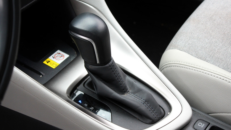 Toyota automatic gear shifter