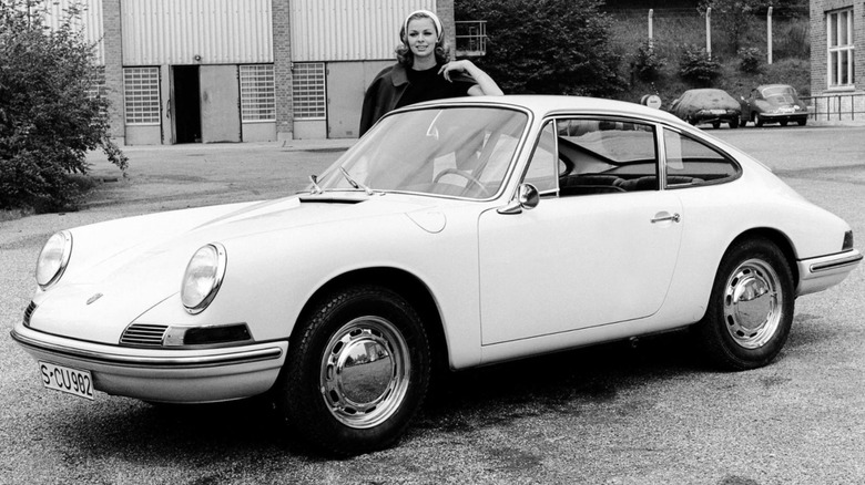 A prototype unit of the Porsche 901.