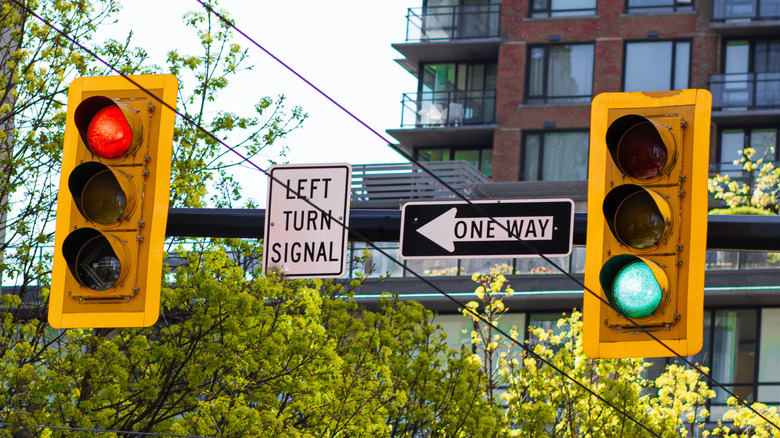 Red and green traffic lights in Vancouver, BC