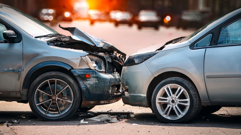 Two cars involve in head on accident