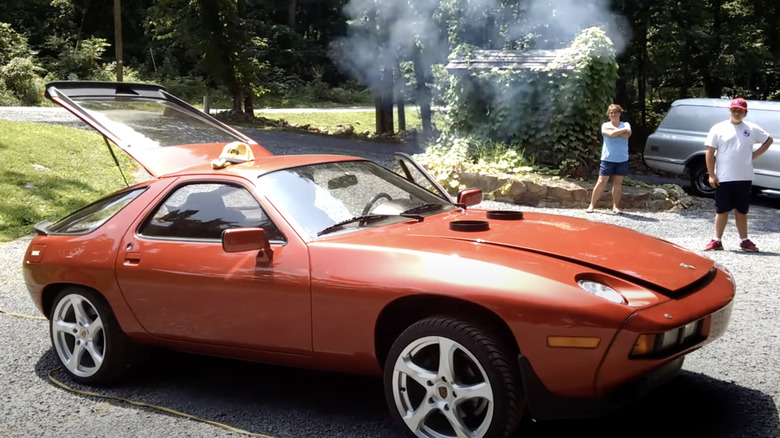 Jet powered Porsche 928
