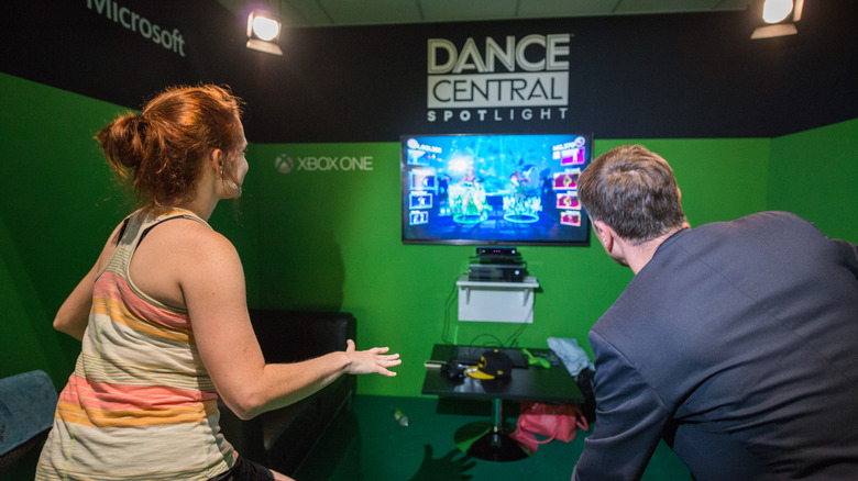 Two gamers playing Dance Central on Kinect for Xbox One