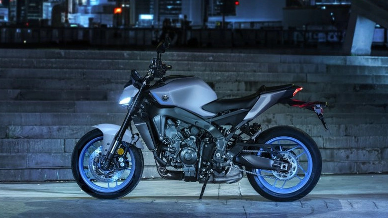 Yamaha MT-09 parked in the city at night
