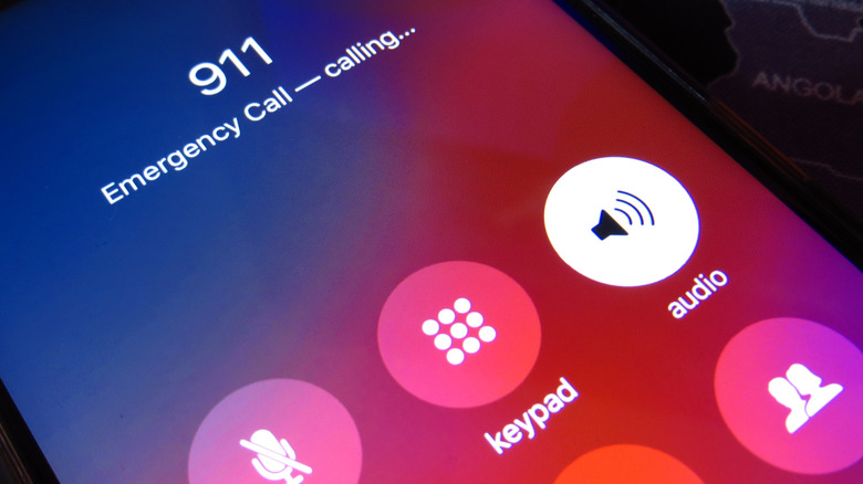 Cell phone calling 911