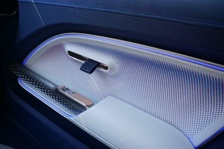 Mercedes-Benz VISION EQXX door materials