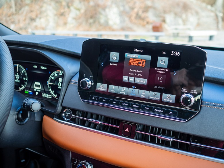 2023 Mitsubishi Outlander PHEV touchscreen